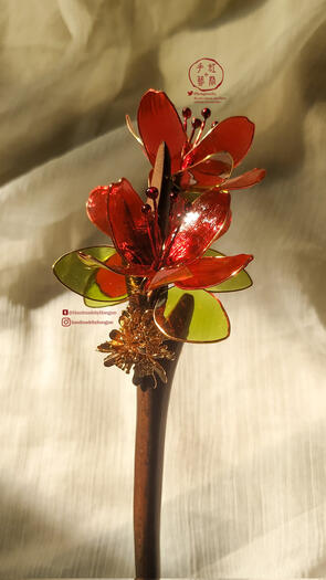 Red azalea hair ornament